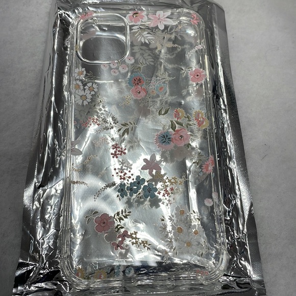 Glbydlo IPhone 11 flowers case 6.1 “ - Picture 3 of 4